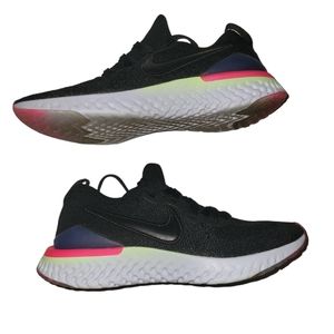 Nike sneakers sz 7.5